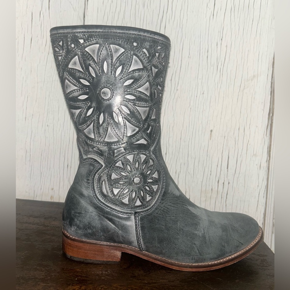 Patrons of Peace Floral Gray Heeled Boots - Picture 7 of 8